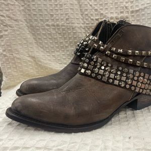 Freebird Leather Pointed Toe Booties Size 9